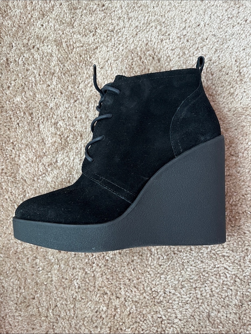 NWOT Jessica Simpson Mesila Suede Wedge Bootie
